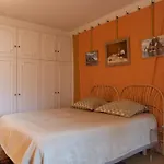 Small Haven With Garden In The Heart Ofparis