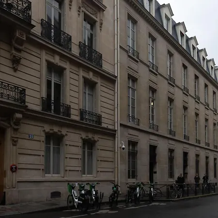 Small Haven With Garden In The Heart Ofparis * Parigi