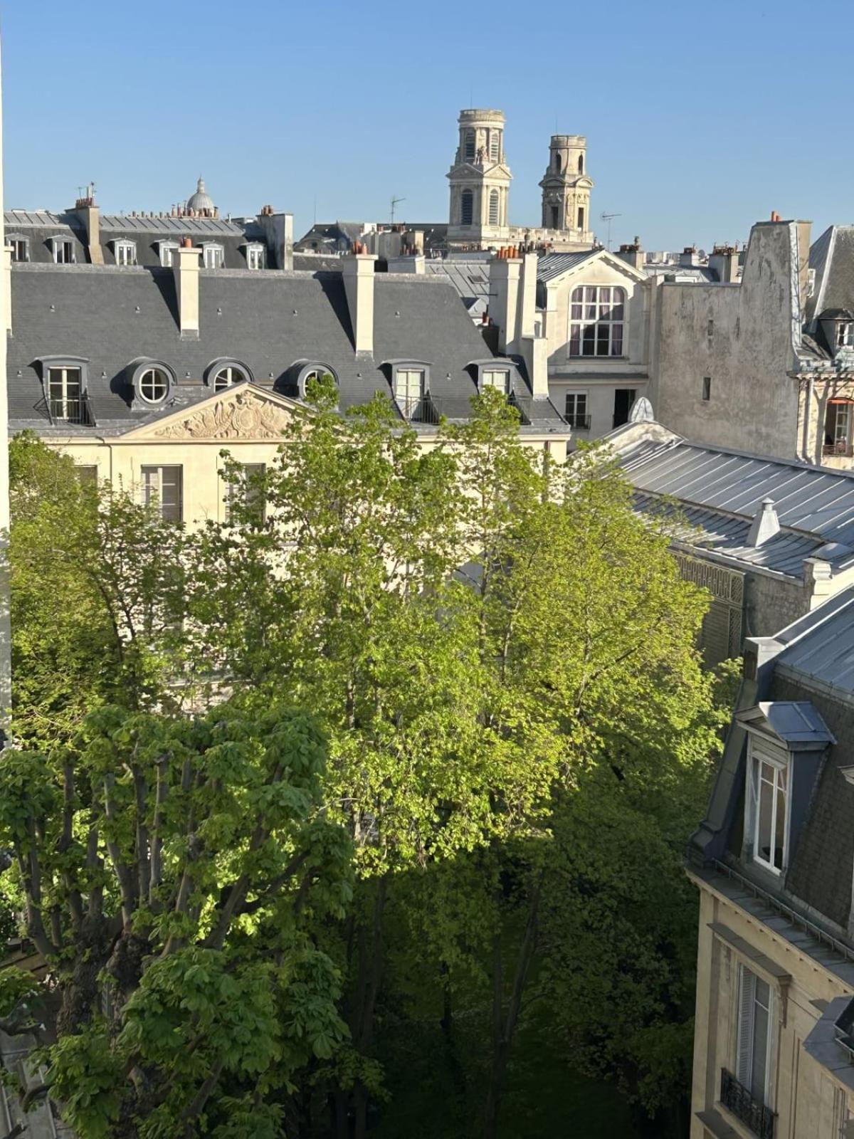 Small Haven With Garden In The Heart Ofparis Appartamento Parigi